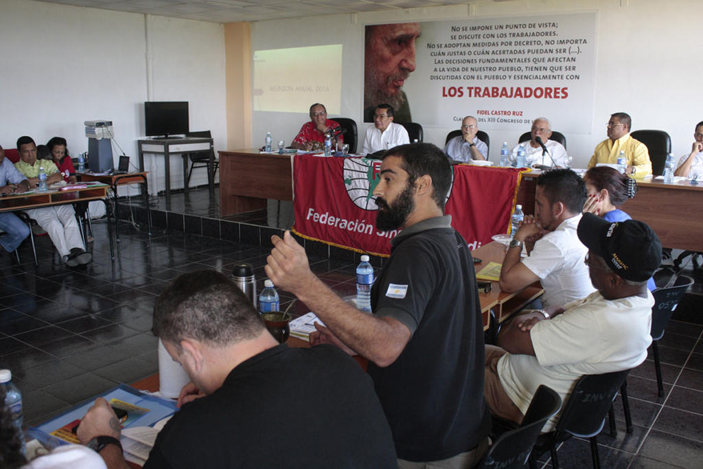 El argentino Pablo Lombardi, de la Juventud Sindical y del Sindicato de Canillitas, reflexionó acerca de la necesidad de la unidad para enfrentar los desafíos contemporáneos. Foto: René Pérez Massola