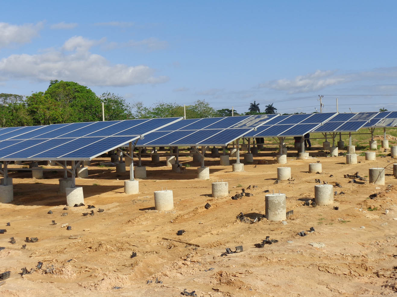 Obras del segundo parque fotovoltaico de Pinar del Río. Foto: Eduardo González Martínez