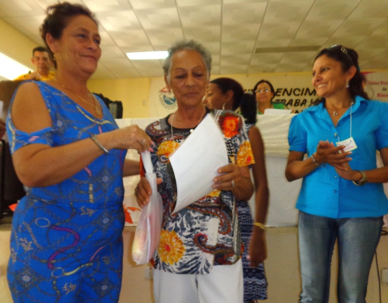 Los más destacados recibieron reconocimientos. Foto: Jorge Pérez Cruz