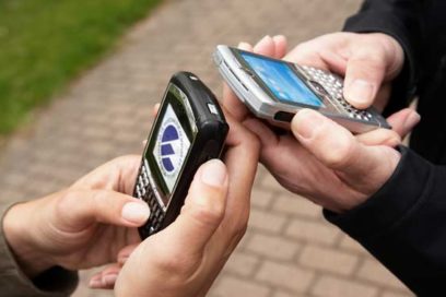 EN 500 CARACTERES: Saldo de un celular para otro