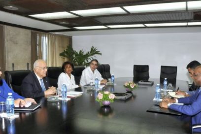 Recibe Ricardo Cabrisas a enviado presidencial mauritano