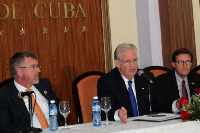 Admite gobernador de Missouri dificultad para comerciar con Cuba