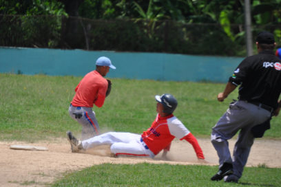 ¡Y se hizo la fiesta beisbolera en el batey!