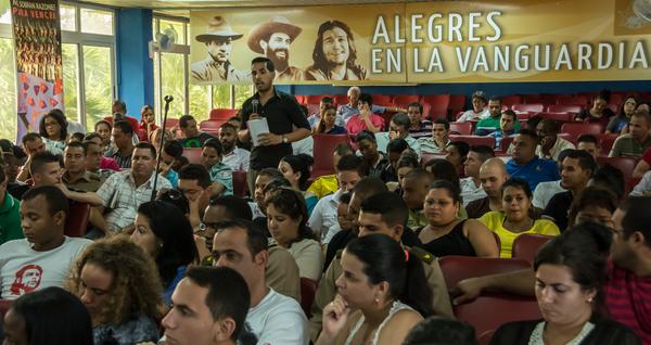 Intervenciones de los delegados durante el Tercer Pleno del Comité Nacional de la UJC, en el Centro de Convenciones de la CTC Lázaro Peña, en La Habana, el 10 de junio de 2016. ACN FOTO/Marcelino VAZQUEZ HERNANDEZ/sdl