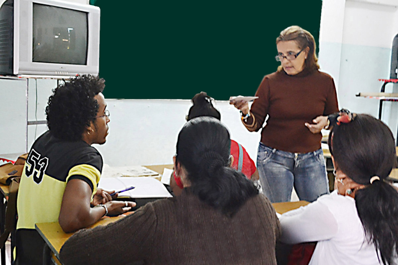 Escuela de Idiomas Mártires de Kent, ubicada en el municipio capitalino de Diez de Octubre, donde el pasado año se iniciaron los cursos de verano. Foto: Eddy Martin