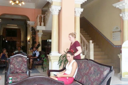 Festejos en Santiago de Cuba por los 70 años del hotel Libertad