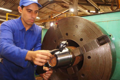 Reparación de equipamiento petrolero sustituye importaciones