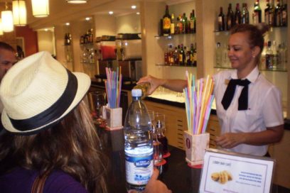 Un turismo de excelencia como regalo a Fidel