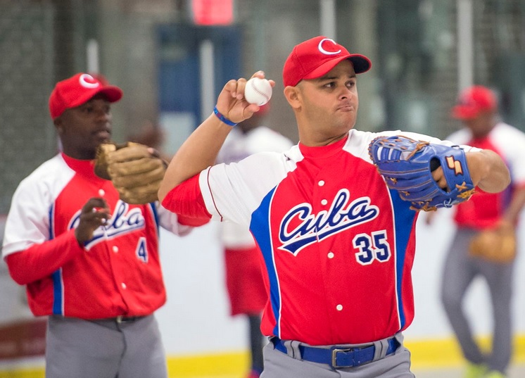 Yorbi Borroto, líder ofensivo del equipo Cuba con 345 de average