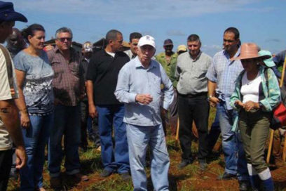 Recorrió Machado Ventura entidades productivas de Matanzas