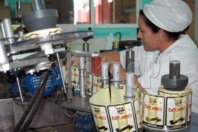 Otorgan condición de Vanguardia Nacional a centros laborales de Villa Clara
