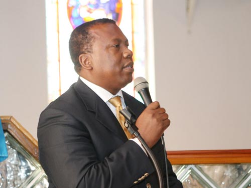 Excmo. Sr. Picewell Forbes, jefe de la delegación de la Mancomunidad de Las Bahamas. Foto: Tomada de internet