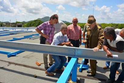 Evalúa Ramiro Valdés plan de inversiones en Isla de la Juventud