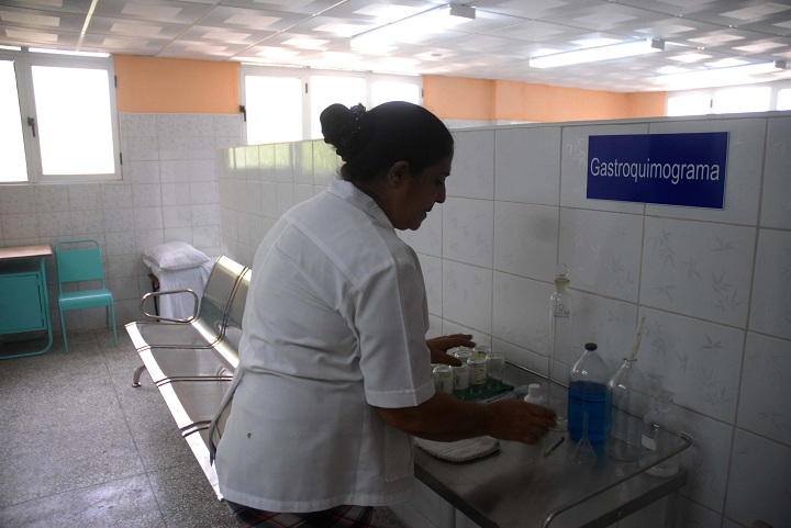 La sala de Gastroenterología, del Hospital Provincial, totalmente remozada a un costo de 350 mil pesos está entre las principales obras que se inauguraron en saludo al 26 de Julio. Foto: Agustín Borrego Torres