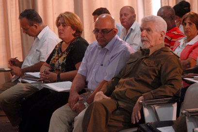 Analizan facultades de gobiernos municipales en la vivienda