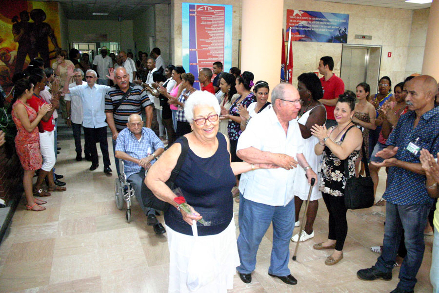 Los homenajeados recibieron la acogida de los trabajadores y dirigentes de la Central de Trabajadors de Cuba. Foto: César A. Rodríguez