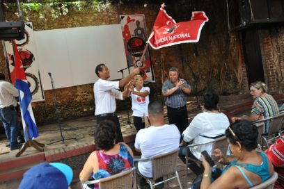 Felicita Secretario  General de la CTC  a los espirituanos