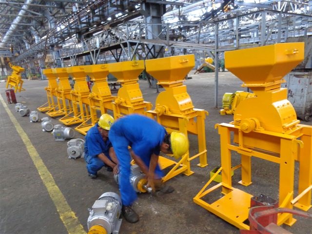 Este año han terminado 116 molinos de martillo para producir materiales de construcción.