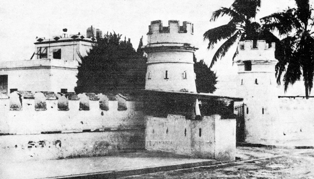 Como acción de apoyo, fue atacado el cuartel Carlos Manuel de Céspedes, en la oriental ciudad de Bayamo.