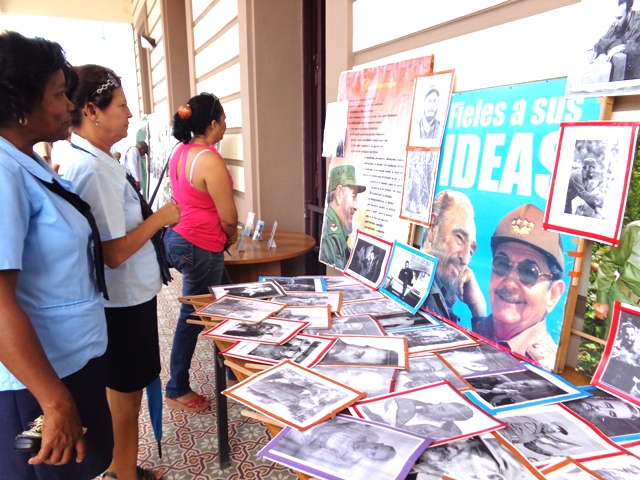 En el centro histórico de la ciudad se mostraron exposiciones sobre la vida y obra de Fidel. Foto: Jorge Pérez
