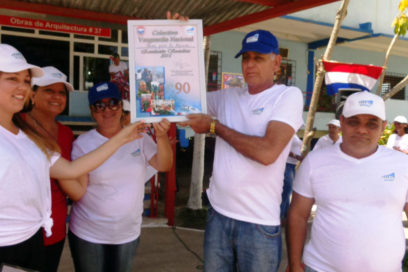 Reconocen a colectivos laborales de la construcción en Cienfuegos