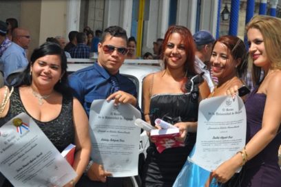 Más de 800 nuevos profesionales holguineros