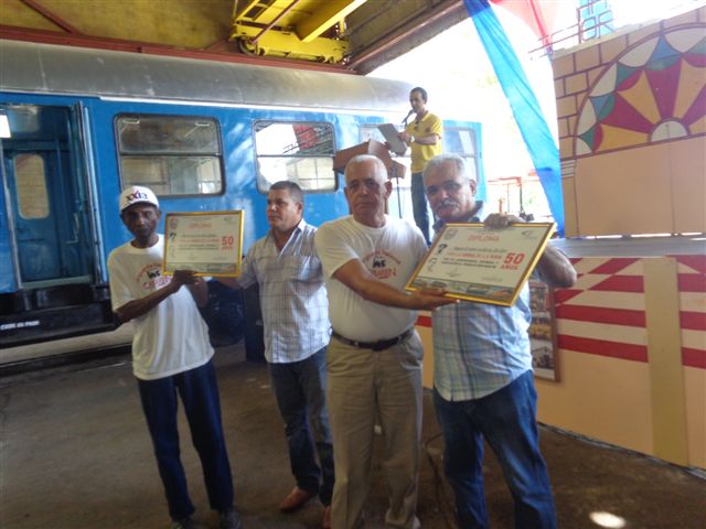 Fueron estimulados trabajadores con más de 50 años en el sector. Foto: Lourdes Rey