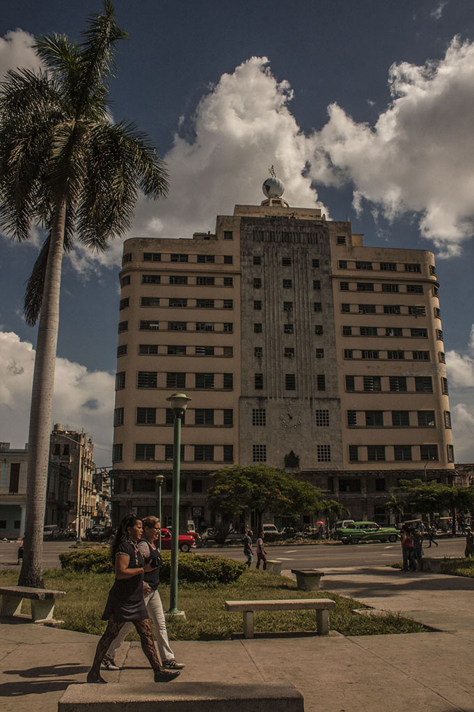 ntre los propósitos más inmediatos está poner a punto también el reloj de la fachada. Foto: René Pérez Massola