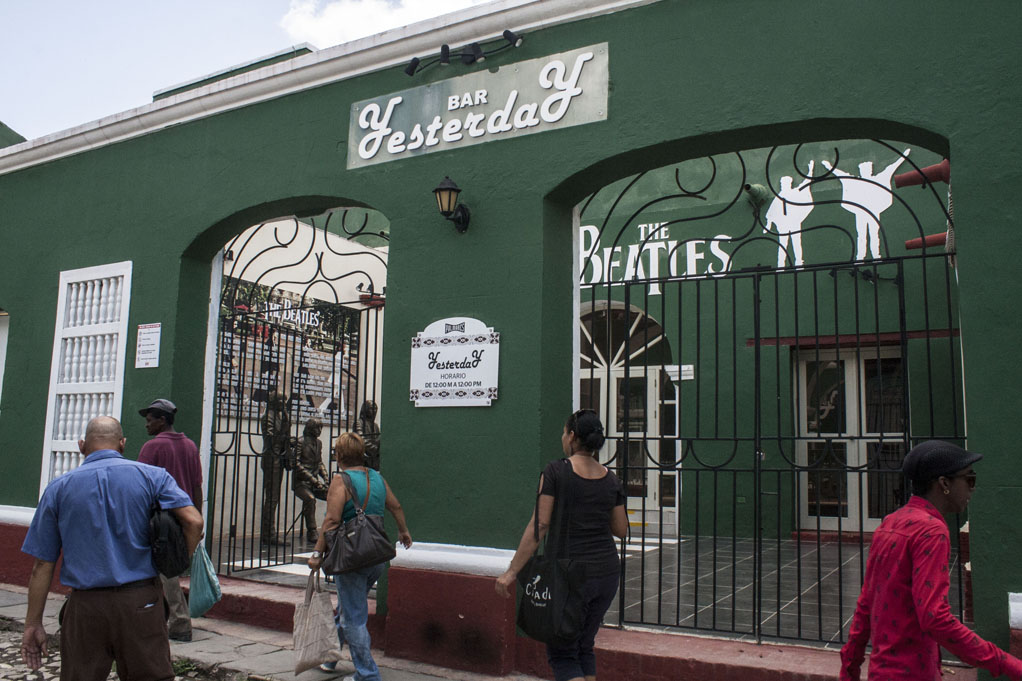 Nuevas opciones recreativas atraen a cientos de turistas en Trinidad, como el bar Yesterday, el Café Fortuna, la Casa de la Cerveza y el Rincón de la Salsa. Foto: René Pérez Massola