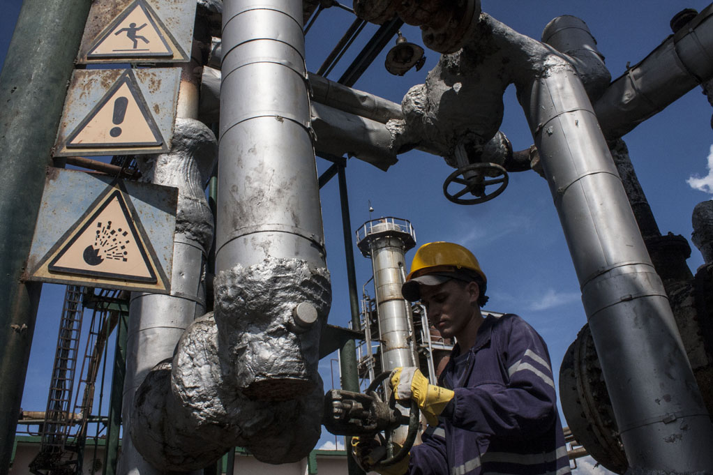 La disponibilidad de crudo ha permitido a la refinería Sergio Soto duplicar la producción con eficiencia. | Foto: René Pérez Massola
