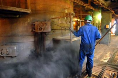 A punto nueva planta de ácido sulfúrico