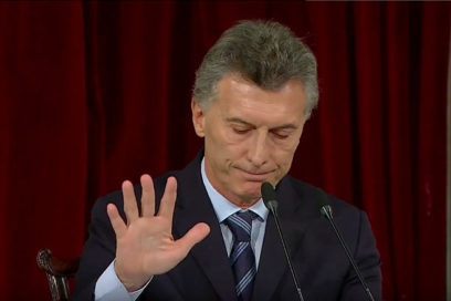 Macri aplaza cumplir sus promesas