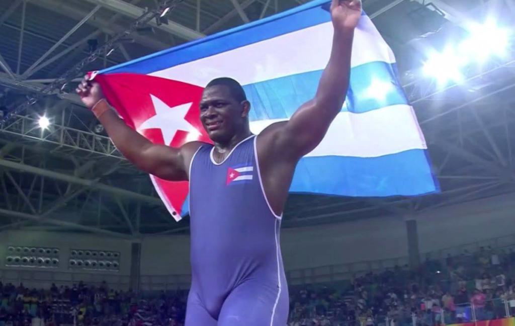 14037363_1787389464808569_1206348092_o