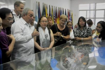 Admira delegación de Filipinas sistema de salud de Cuba