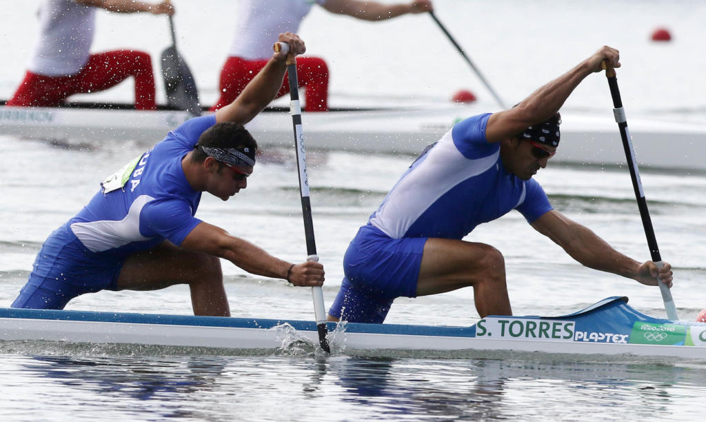 Los cubanos Fernando Dayan Jorge y Serguey Torres llegan sextos en la final A del C2 1000 m en los Juegos Olímpicos de Río de Janeiro, el 20 de agosto de 2016.JIT FOTO/Roberto MOREJON