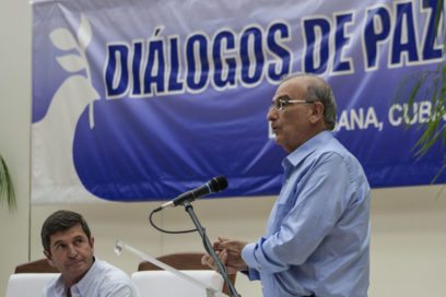FARC-EP y Gobierno colombiano firman ruta para el cese al fuego definitivo