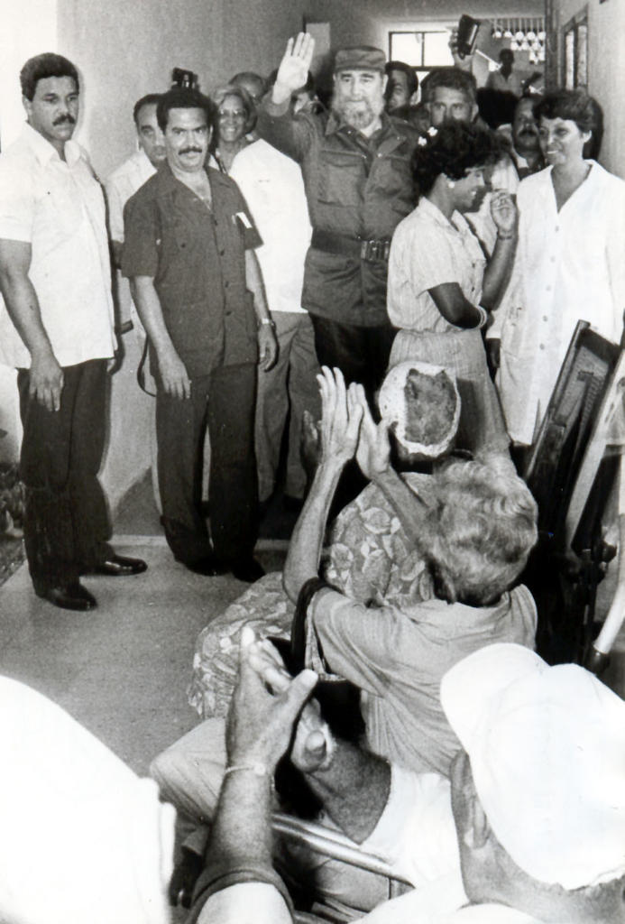 Fidel en el hogar Celia Sánchez Manduley .Foto:Jorge Oller Archivo
