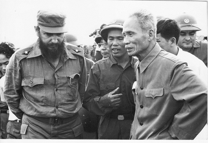 A pesar de los riesgos, Fidel insistió en cruzar hacia el Sur de Vietnam. Le acompañaron el Primer Ministro Pham Van Dong (en la foto), y otros líderes políticos y militares de ambos países. | fotos: Archivo