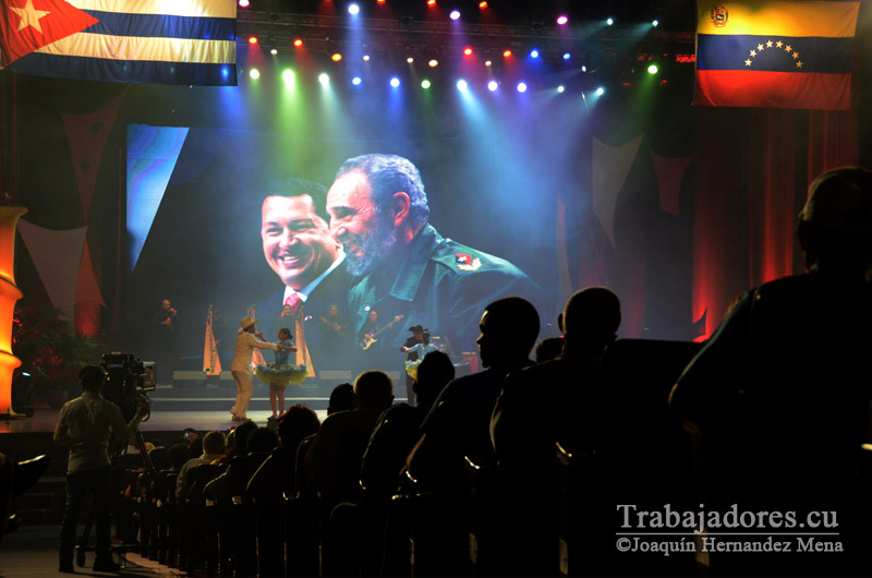 La evocación de otro grande: el Comandante Hugo Chávez Frías, “el mejor amigo de Cuba”, un hombre que amaba y defendía esa música llanera. Foto: Joaquín Hernández Mena