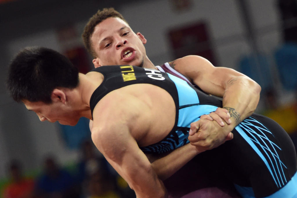 Lucha-Greco- Ismale-Borrero-59kg pasa a semi finales