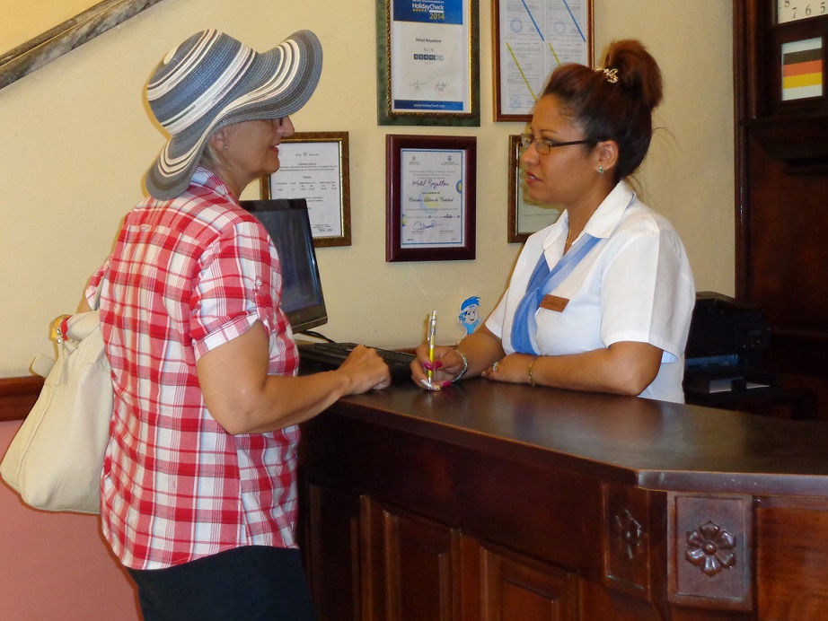 Para los trabajadores del Hotel Royalton la satisfacción de sus clientes, el cumplimiento de las tareas sindicales y el incremento del aporte al presupuesto estatal constituye lo más importante.