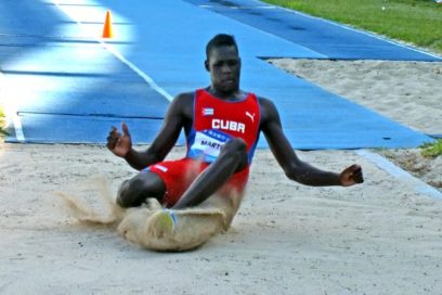 Lázaro Martínez avanza a final del triple salto