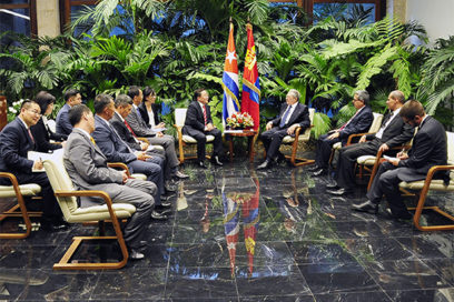 Recibió Raúl al Presidente de Mongolia