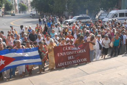 Enfrentar los años con felicidad y conocimientos