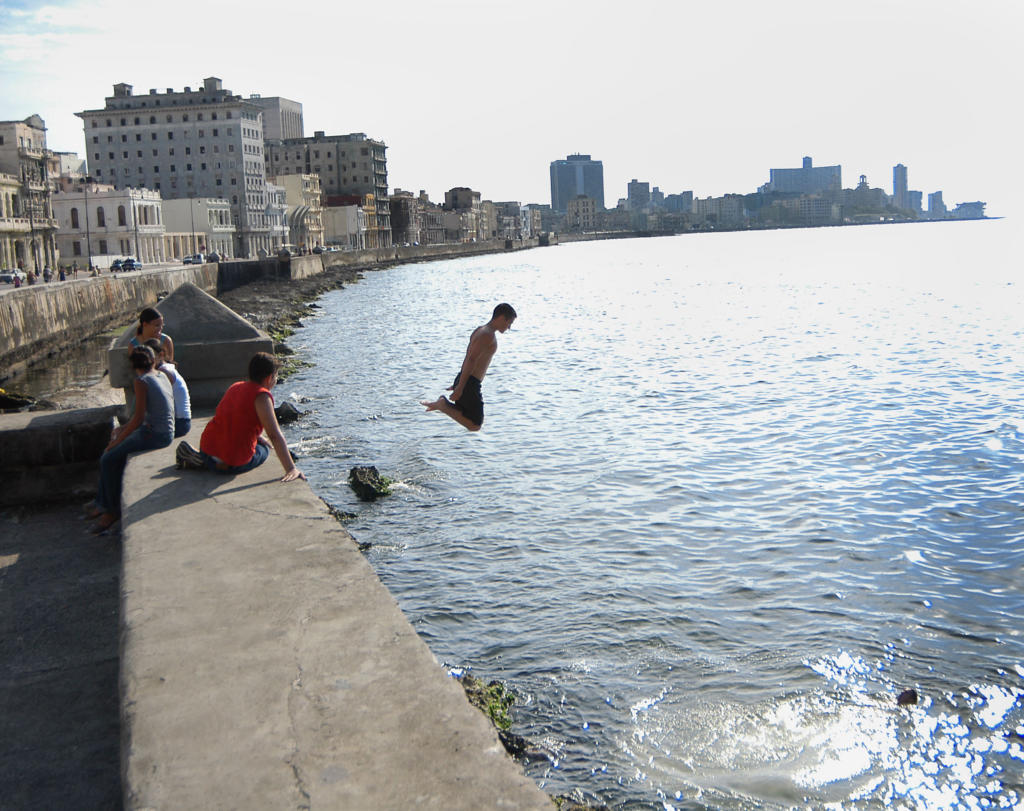 La especialista aclaró que las conductas más desafiantes provienen de los adolescentes; de ahí que el mayor número de accidentes sea en edades entre los 12 y 18 años. Foto: Renée Pérez Massola 