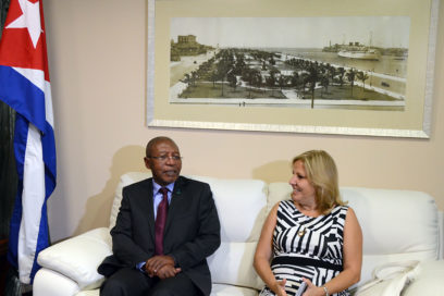 Premier de Lesoto visita Cuba