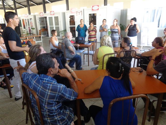 Los creadores se pronunciaron a favor de utilizar indebidamente los símbolos nacionales en sus obras. Foto: Valdés Paz