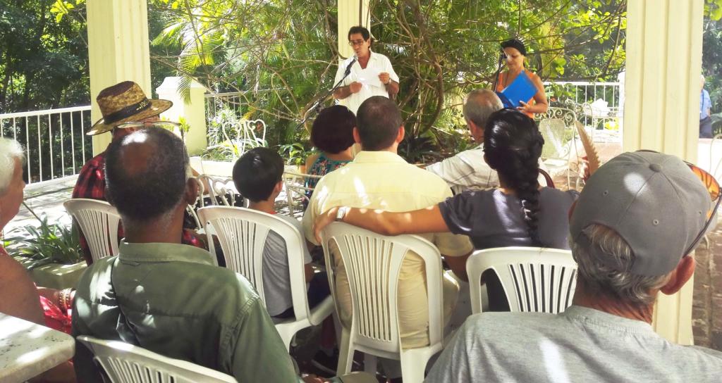 Escritores y repentistas, así como creadores de otras manifestaciones, rindieron homenaje a Naborí en su municipio natal. Foto: Liana María Serra Felipe