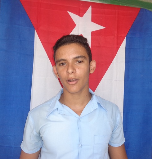 Como otros muchos Manuel Alejandro Fernández alza su voz para decir: No manipulen a estudiantes. Foto: Noryis
