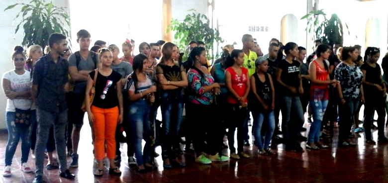 Integrantes del destacamento pedagógico en el Memorial Vicente García, sede del abanderamiento. Foto: Jorge Pérez